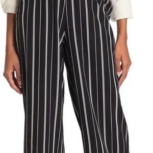 Max Studio Stripped Cropped Pants